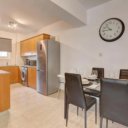 Ilona City Center Flat * Larnaca